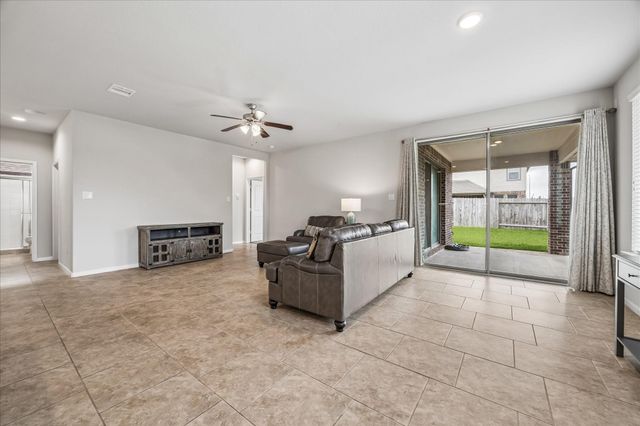 2702 Osprey Lane, Pearland, TX 77581