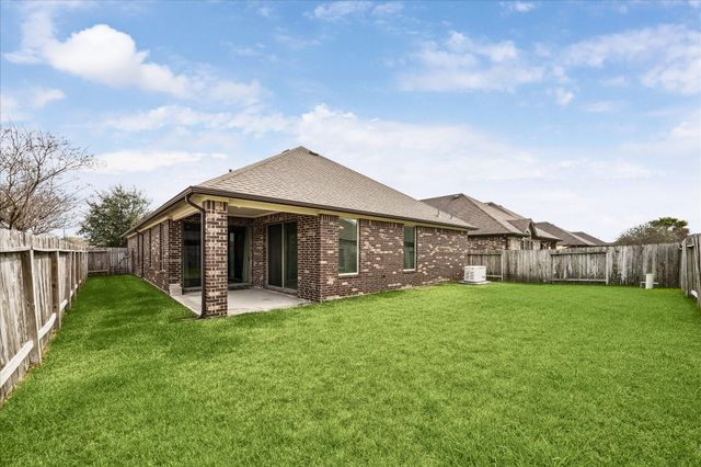 2702 Osprey Lane, Pearland, TX 77581