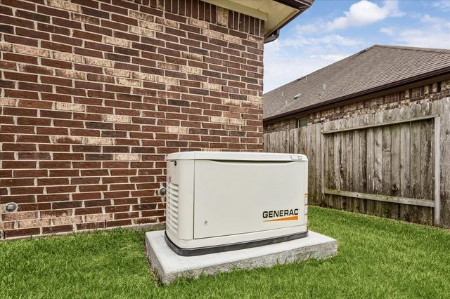 2702 Osprey Lane, Pearland, TX 77581