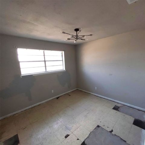 2084 County Road 4308, Greenville, TX 75401