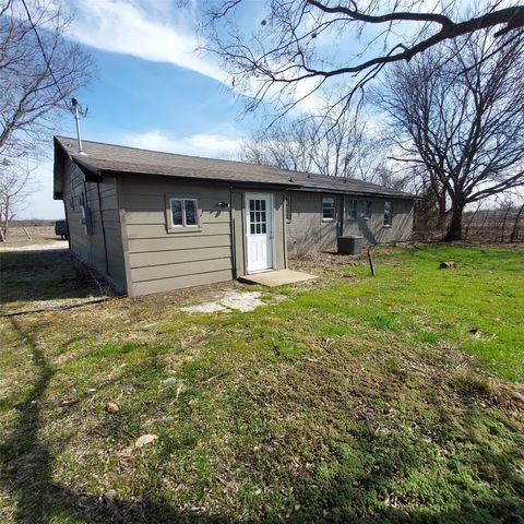 2084 County Road 4308, Greenville, TX 75401