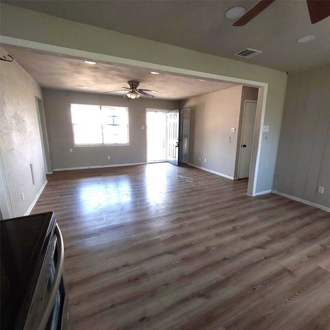 2084 County Road 4308, Greenville, TX 75401