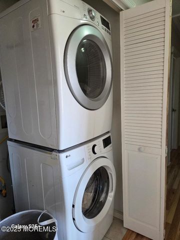 416 Chestnut Drive, Lanoka Harbor, NJ 08734