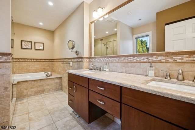 50 Cayuga Way, Millburn Twp., NJ 07078