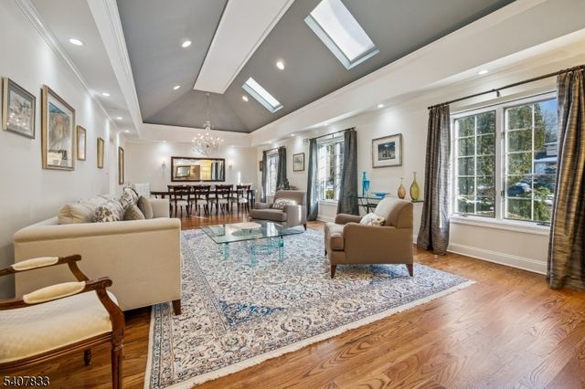 50 Cayuga Way, Millburn Twp., NJ 07078