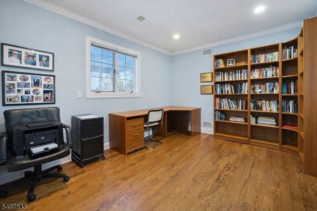 50 Cayuga Way, Millburn Twp., NJ 07078