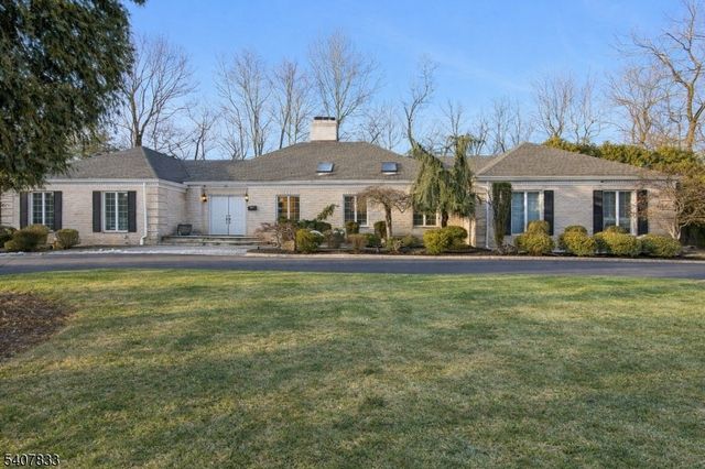 50 Cayuga Way, Millburn Twp., NJ 07078