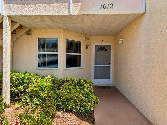 1612 FAIRWAY TRACE A, Palmetto, FL 34221