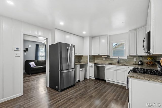 9329 Latrobe Avenue, St Louis, MO 63114