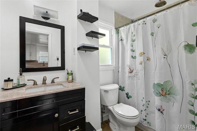 9329 Latrobe Avenue, St Louis, MO 63114