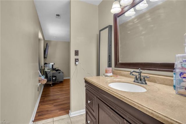 817 Dana DR, Chesapeake, VA 23321