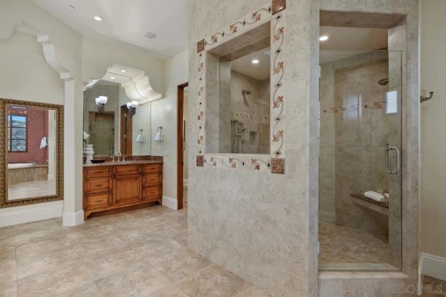 16647 Riding High Way, San Diego, CA 92127