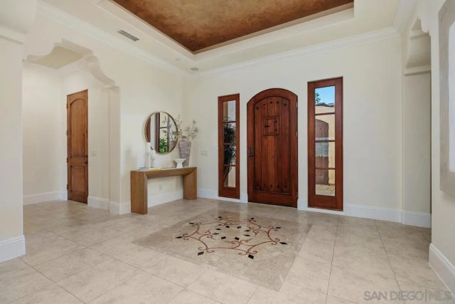 16647 Riding High Way, San Diego, CA 92127