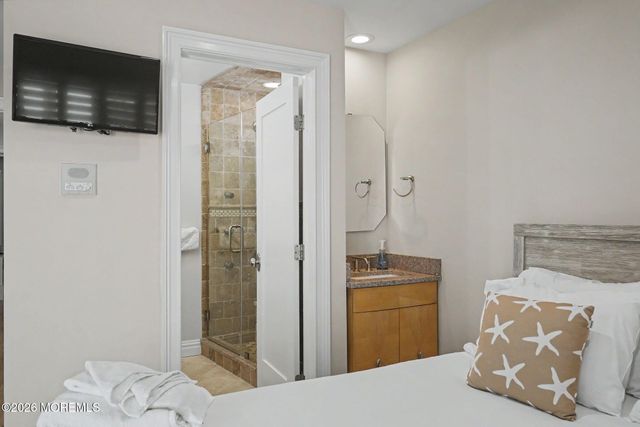 7 E Church Street, Sea Bright, NJ 07760