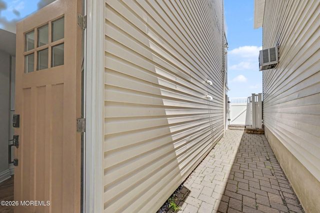 7 E Church Street, Sea Bright, NJ 07760