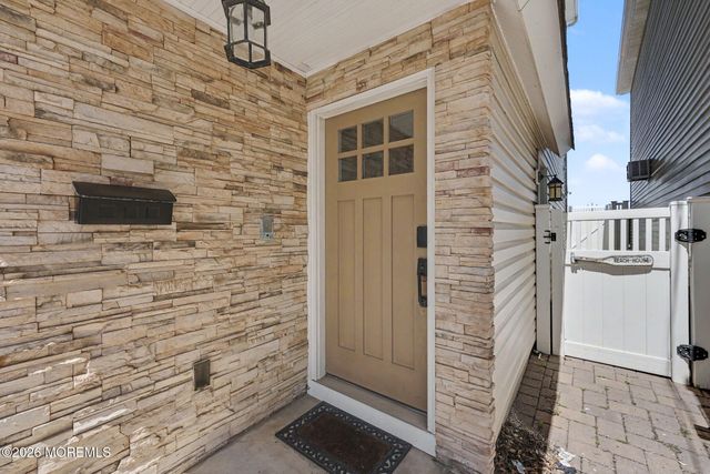 7 E Church Street, Sea Bright, NJ 07760