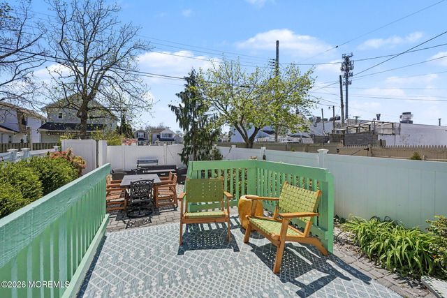 7 E Church Street, Sea Bright, NJ 07760