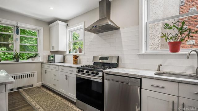 156 Forster Avenue, Fleetwood, NY 10552