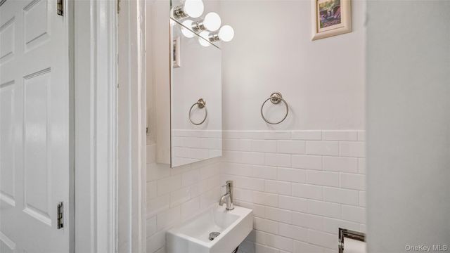 156 Forster Avenue, Fleetwood, NY 10552