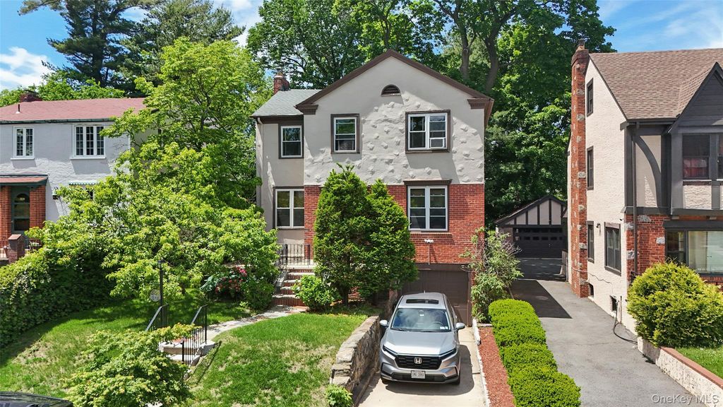 156 Forster Avenue, Fleetwood, NY 10552