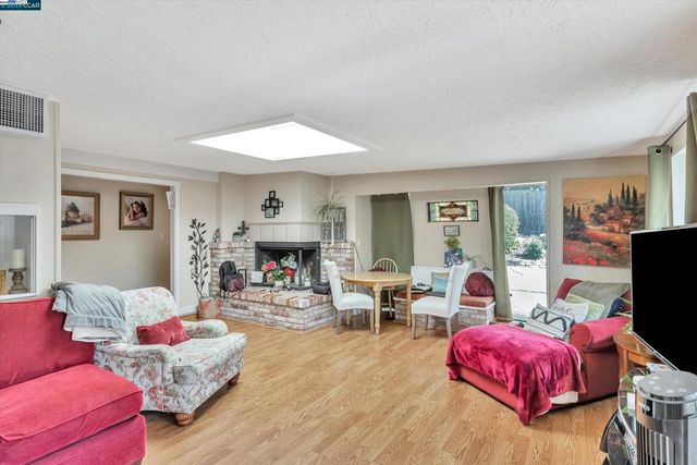 366 Ilo Ln, Danville, CA 94526