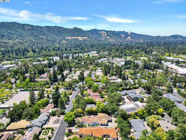 366 Ilo Ln, Danville, CA 94526