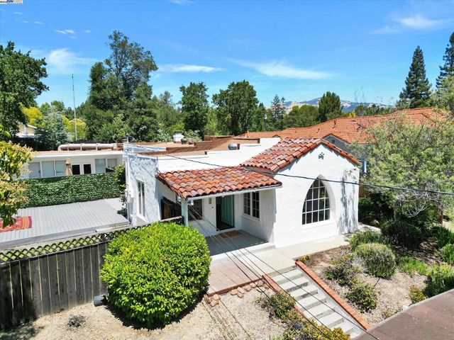 366 Ilo Ln, Danville, CA 94526