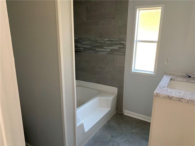 1246 Stone Stewart Road, Hull, GA 30646