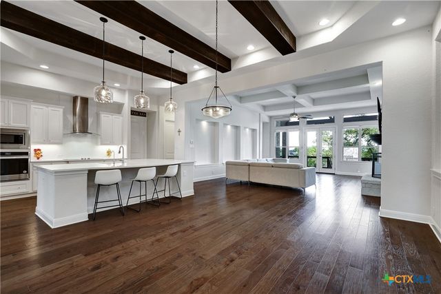 621 Oldenburg, New Braunfels, TX 78132