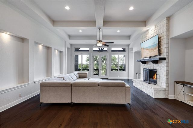 621 Oldenburg, New Braunfels, TX 78132