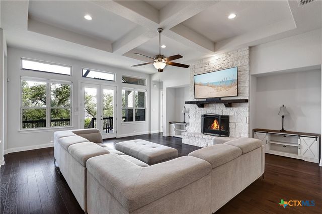 621 Oldenburg, New Braunfels, TX 78132