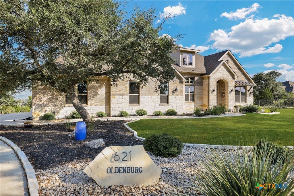 621 Oldenburg, New Braunfels, TX 78132