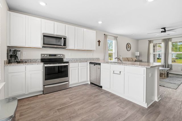 153 Teddy Bear Circle, Conway, SC 29526