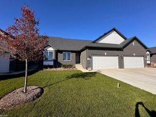 26161 Juliagrove Lane Unit 48/Building 12, New Baltimore, MI 48051