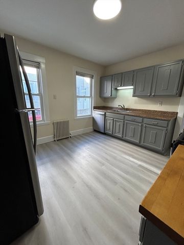 19 Oakland 19, Watertown, MA 02472