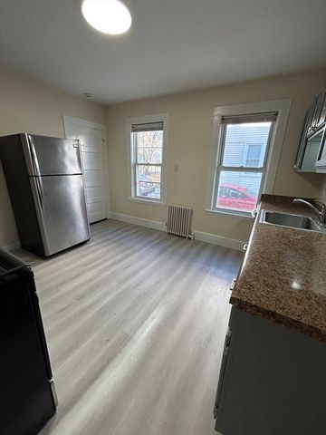 19 Oakland 19, Watertown, MA 02472