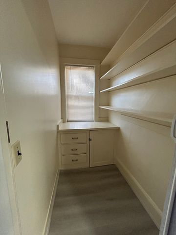 19 Oakland 19, Watertown, MA 02472