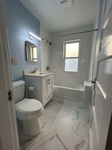 19 Oakland 19, Watertown, MA 02472