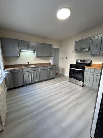 19 Oakland 19, Watertown, MA 02472