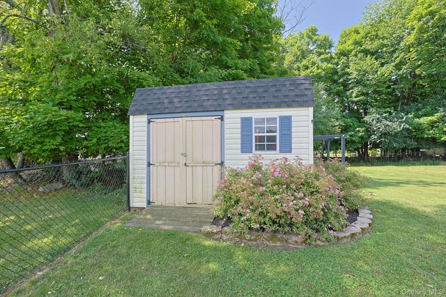 3 Sharon Drive, Middletown, NY 10941