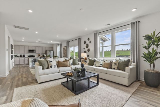 212 East Millbrook Drive, Spring Hill, TN 37174