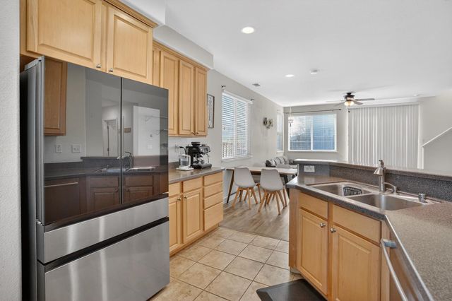 5 Outer Banks Pl, Sacramento, CA 95835