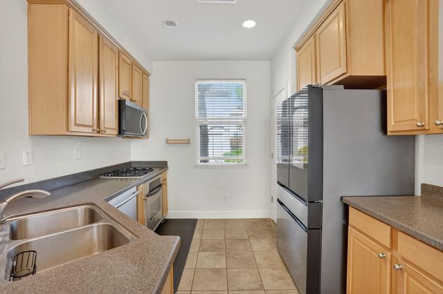 5 Outer Banks Pl, Sacramento, CA 95835