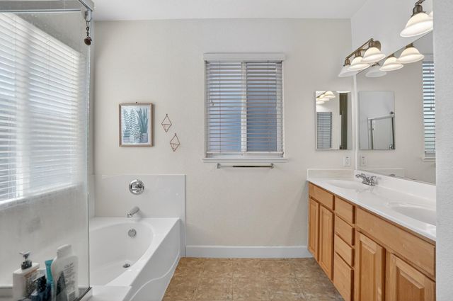 5 Outer Banks Pl, Sacramento, CA 95835