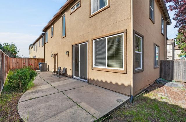 5 Outer Banks Pl, Sacramento, CA 95835