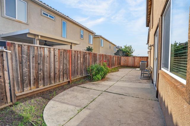 5 Outer Banks Pl, Sacramento, CA 95835