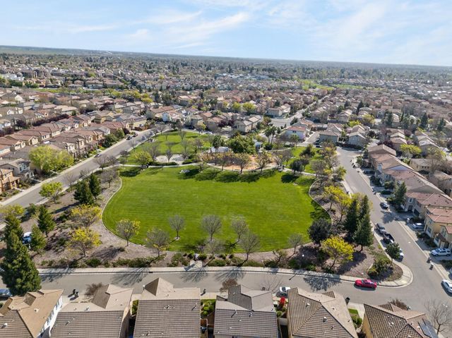 5 Outer Banks Pl, Sacramento, CA 95835