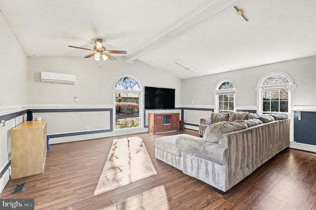 5822 JACKSON RD, Fredericksburg, VA 22407