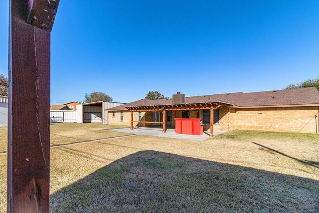 8813 Princeton Ave, Odessa, TX 79764