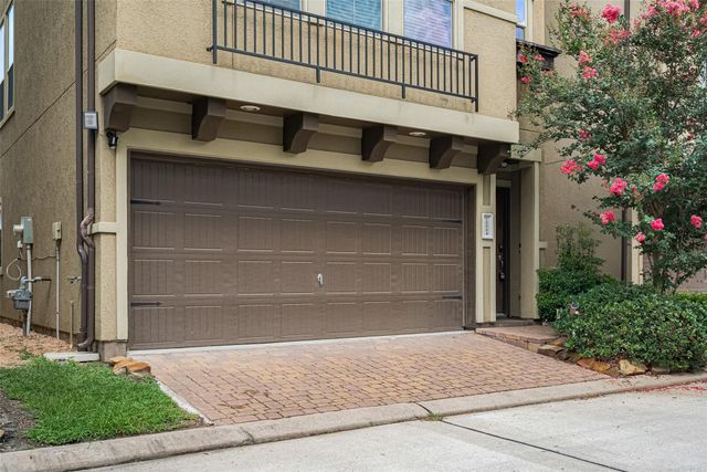 10004 Spring Shadows Park Circle, Houston, TX 77080